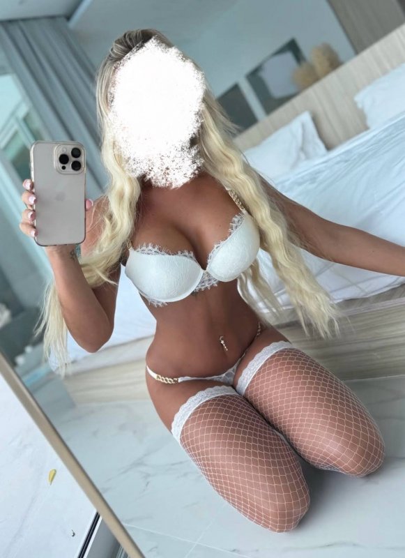 Hravá Ester _1